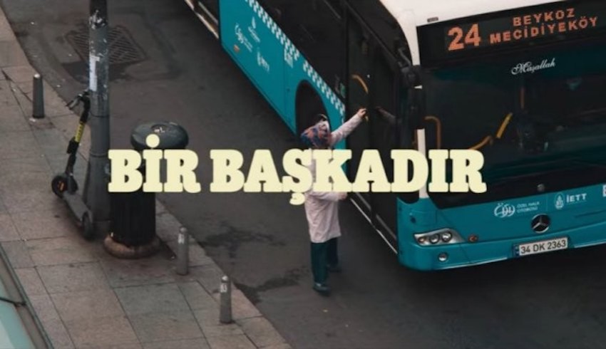İBB'den Netflix'e 'Bir başkadır' göndermesi: Otobüs filomuzda 24 numaralı hat yok! 
